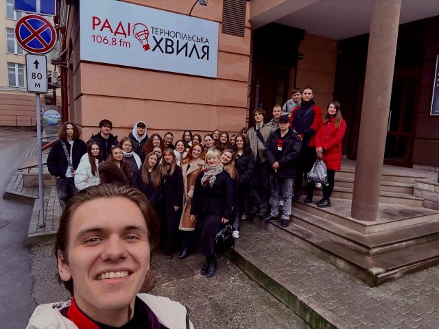 Прослухали та побачили робочі будні радійників